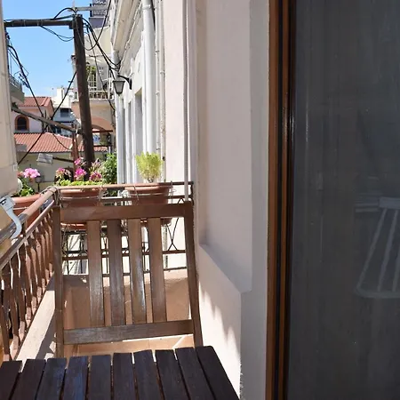 Niki'S Apartment *